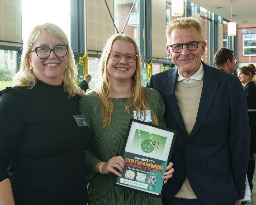 Borgmester i Horsens Peter Sørensen med to medarbejdere fra Sund By