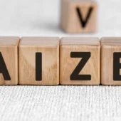 Kaizen skrevet med bogstavsblokke